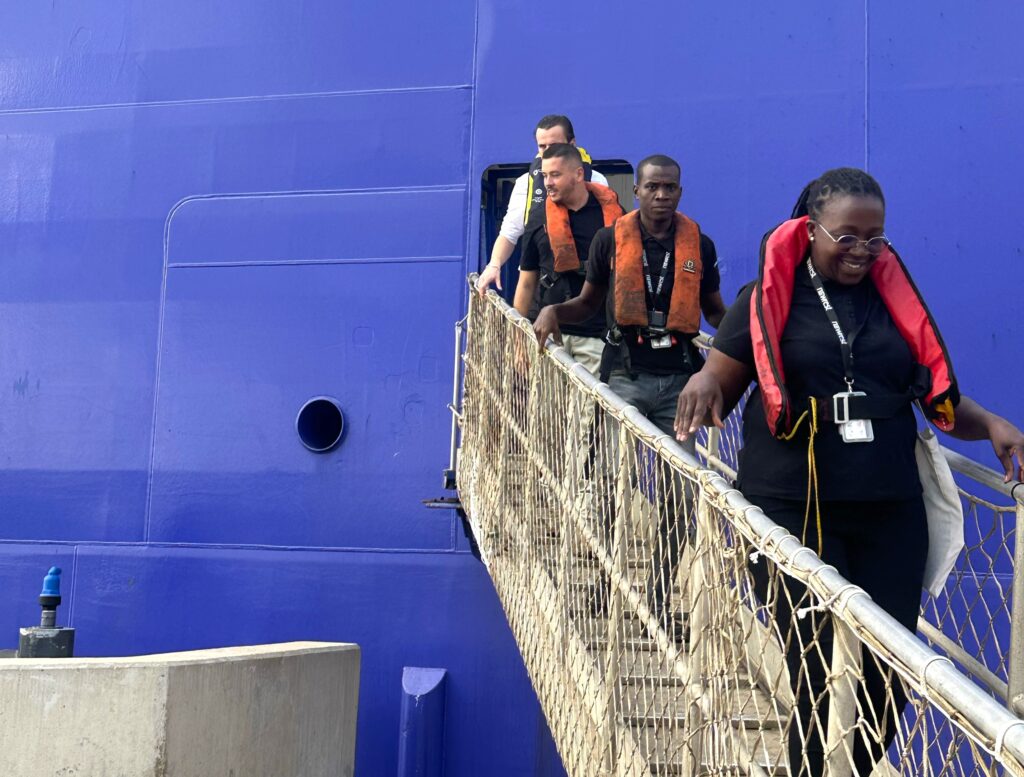 Newrest Angola experiencia offshore